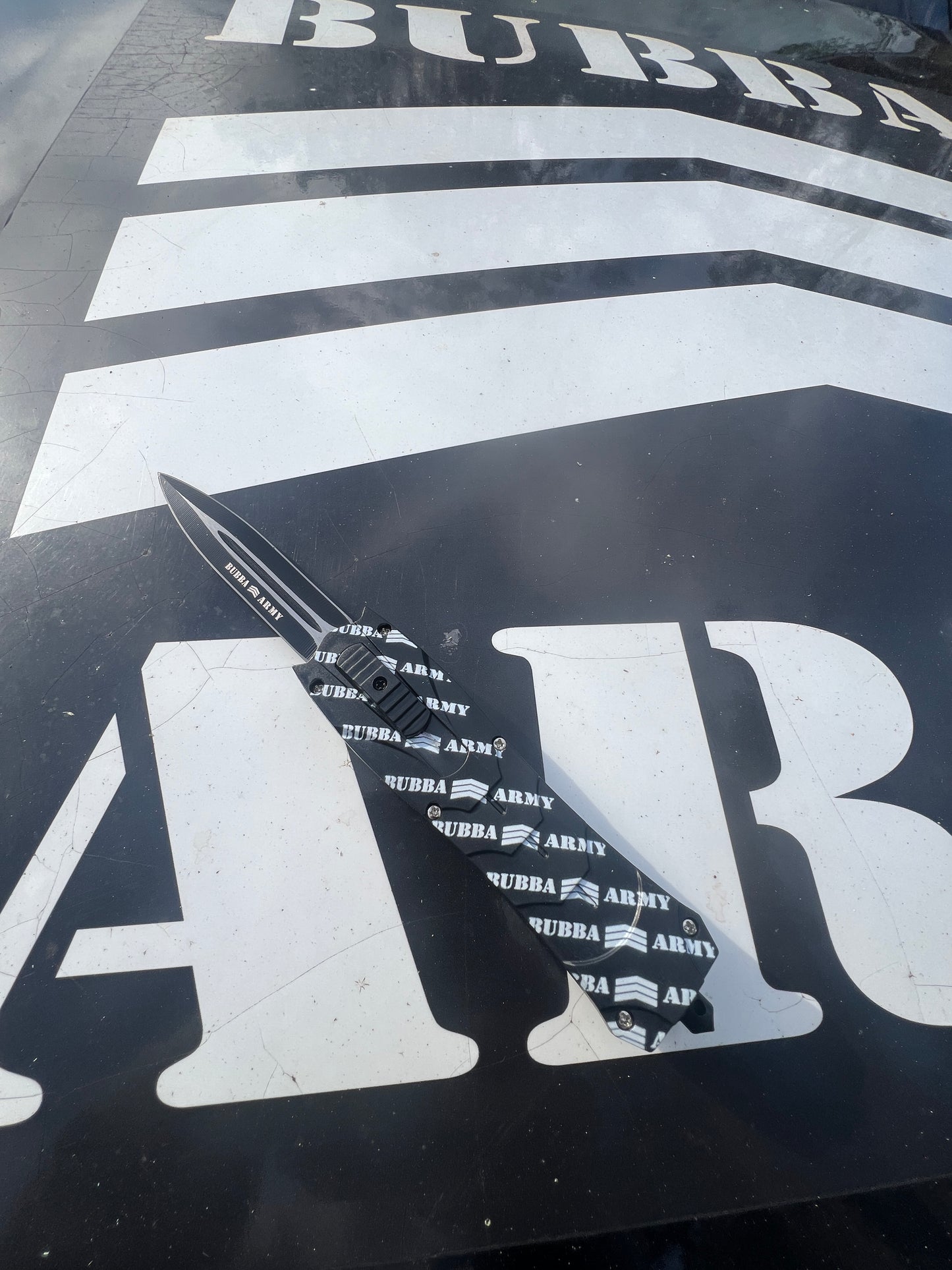 Retractable 9” hunting knife- Custom Bubba Army Logo on blade black sleeve case included